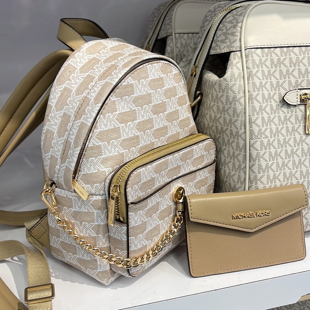 MICHAEL KORS
Maisie Extra-Small Logo 2-in-1 Backpack
Camel 
NWT - Picture 9 of 16